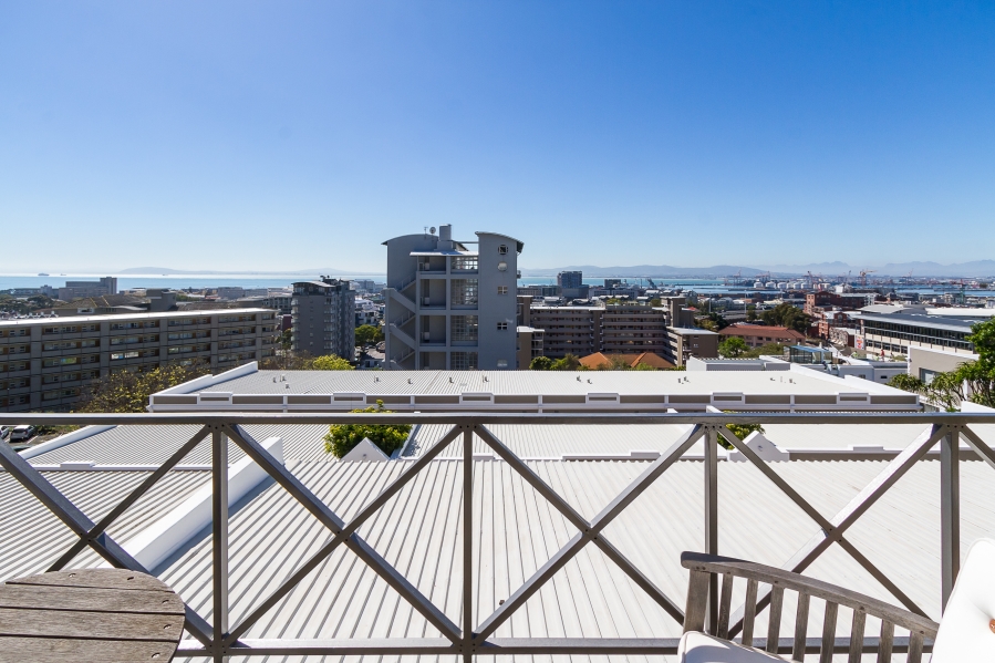 2 Bedroom Property for Sale in Green Point Western Cape